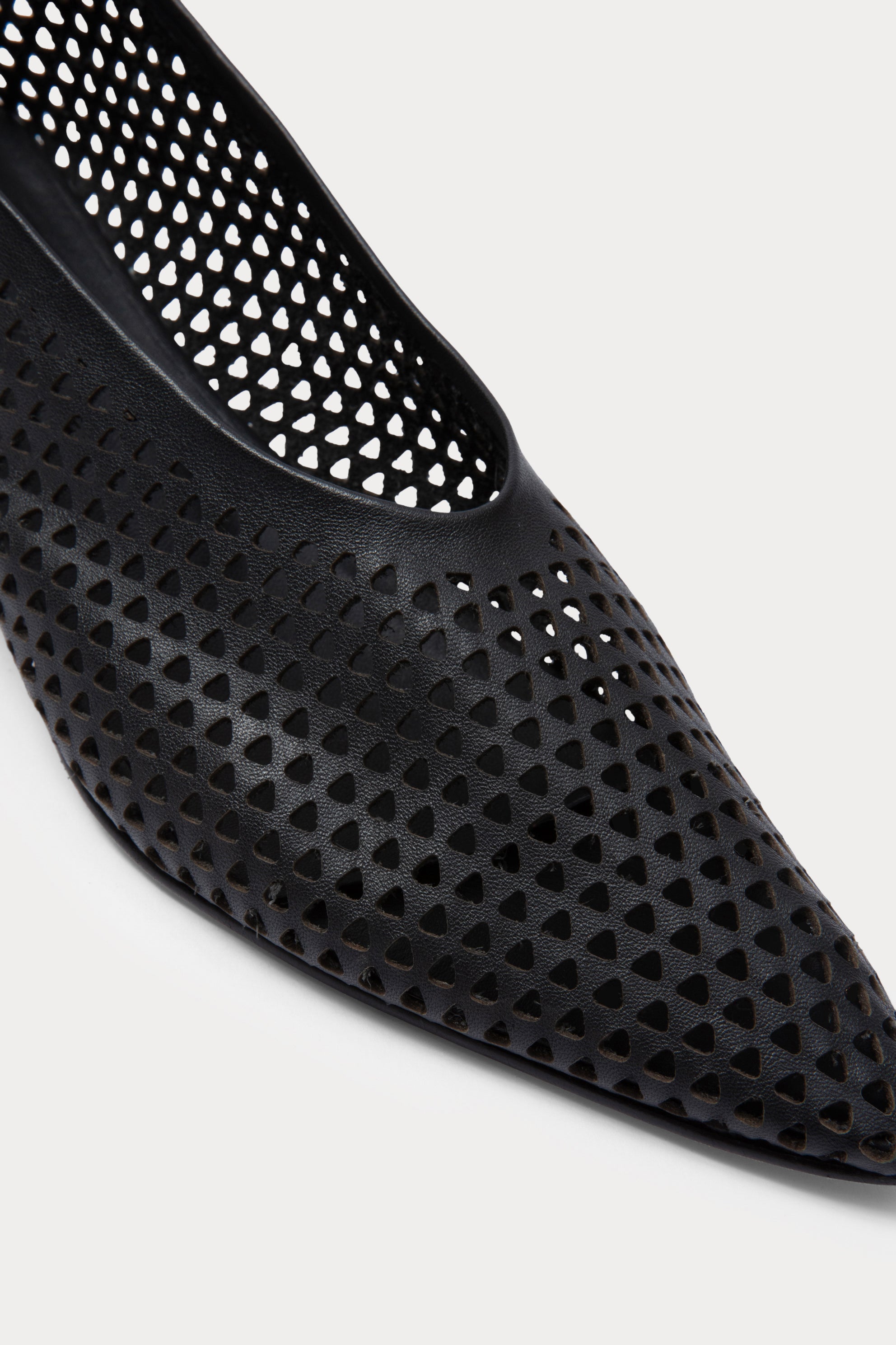 Clemmie Kitten S-Punch-HEEL-Rachel Comey