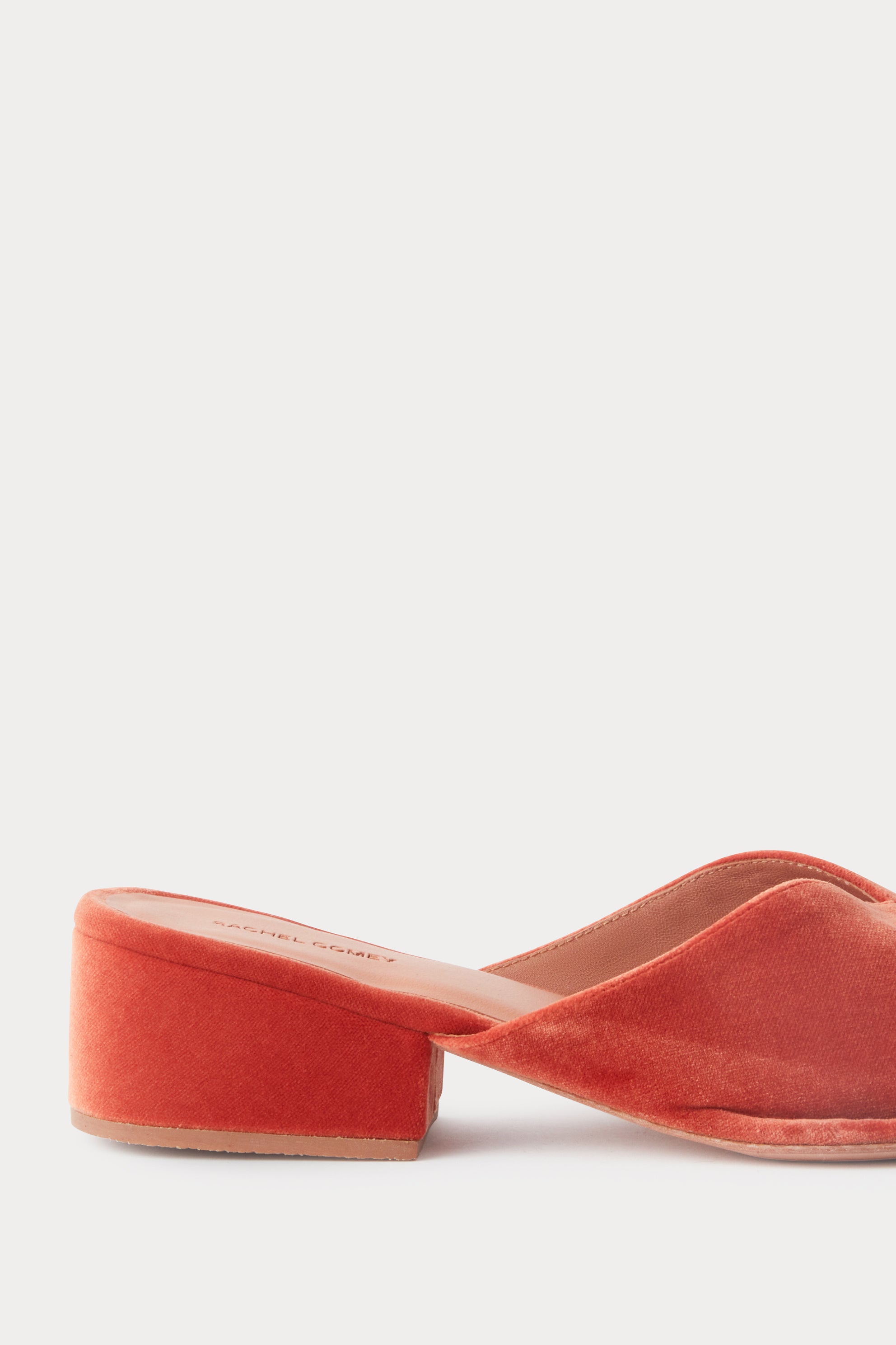 Sur Slide-CLOG-Rachel Comey