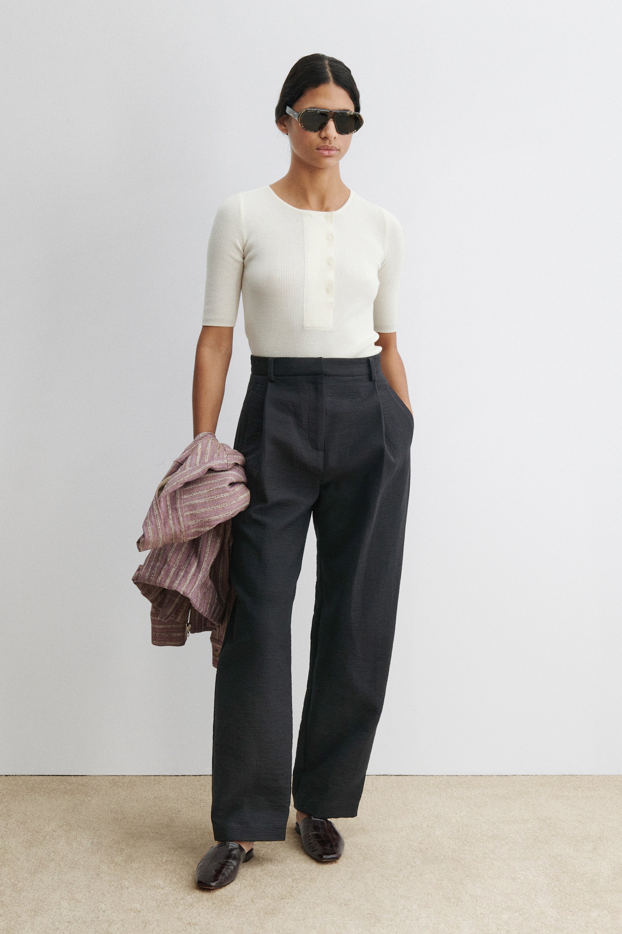 美品中古 RACHEL COMEY(レイチェルコーミー)のFOAMカジュアルピンク 